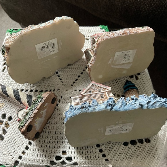Lighthouse Set-4 pieces-Resin - Picture 5 of 5